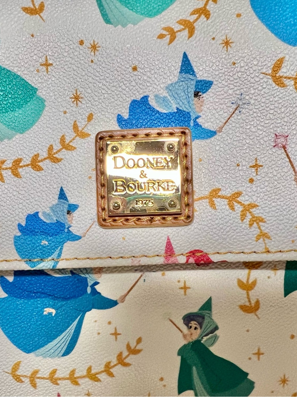 Dooney & Bourke Disney Sleeping Beauty Crossbody Purse like new w/coa - Picture 3 of 13